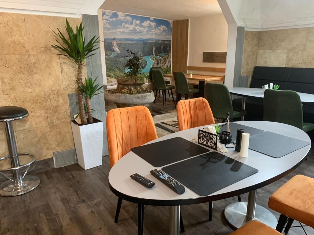 Apartmani & Restoran -S O K O- Sjenica Extérieur photo